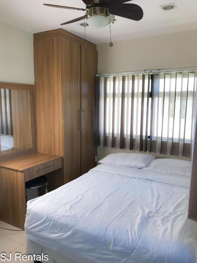 2 Bedroom Condo @ Midpoint Residences W/ City View マンダウエ・シティ エクステリア 写真